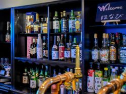 カラオケBarはなび 甲府 バー