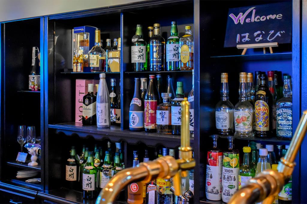 カラオケBarはなび 甲府 バー