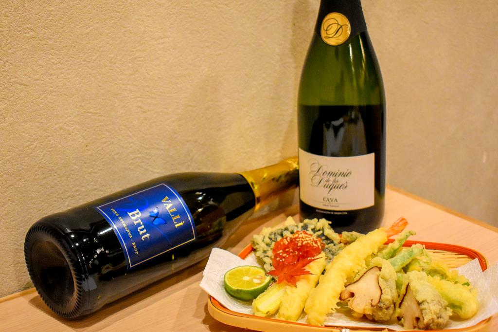 串天とシャンパン ひこ処の 甲府 居酒屋