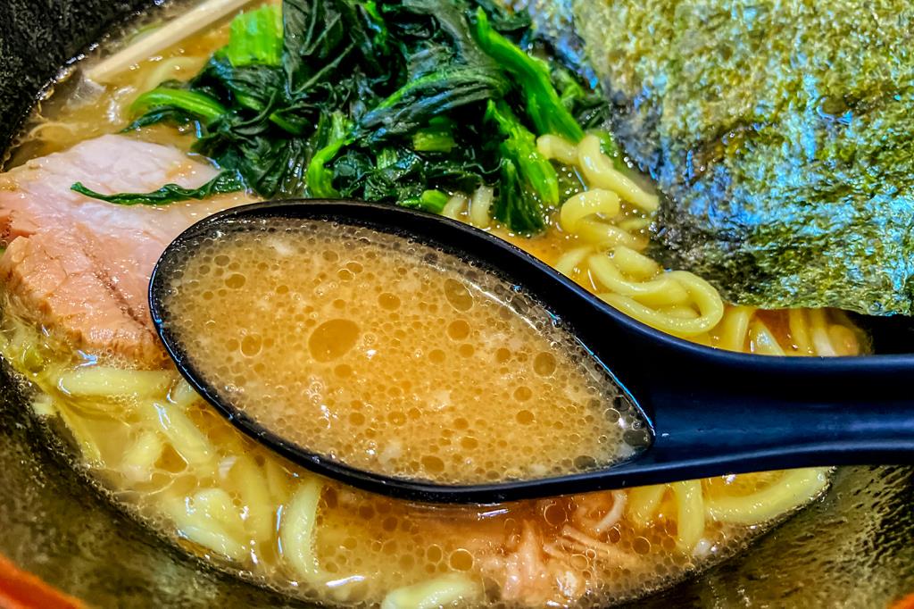 はねだ家 甲府昭和 ラーメン2