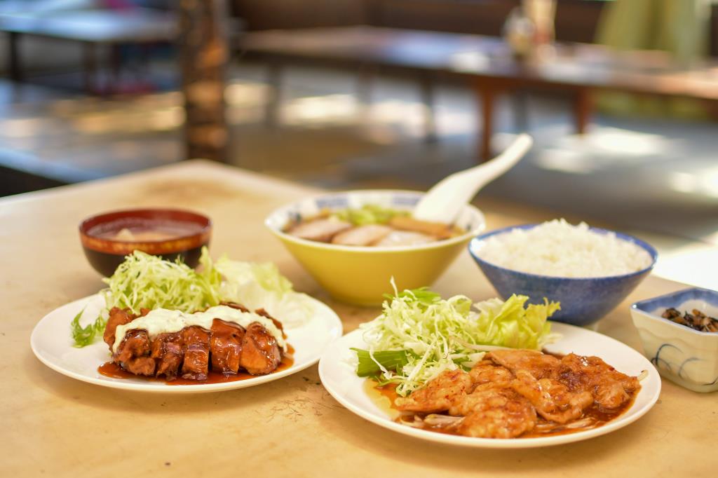 大衆食堂 しらかば　大月4