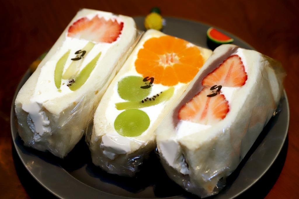 フルーツサンド専門店 河口湖「fruit sand RYO」