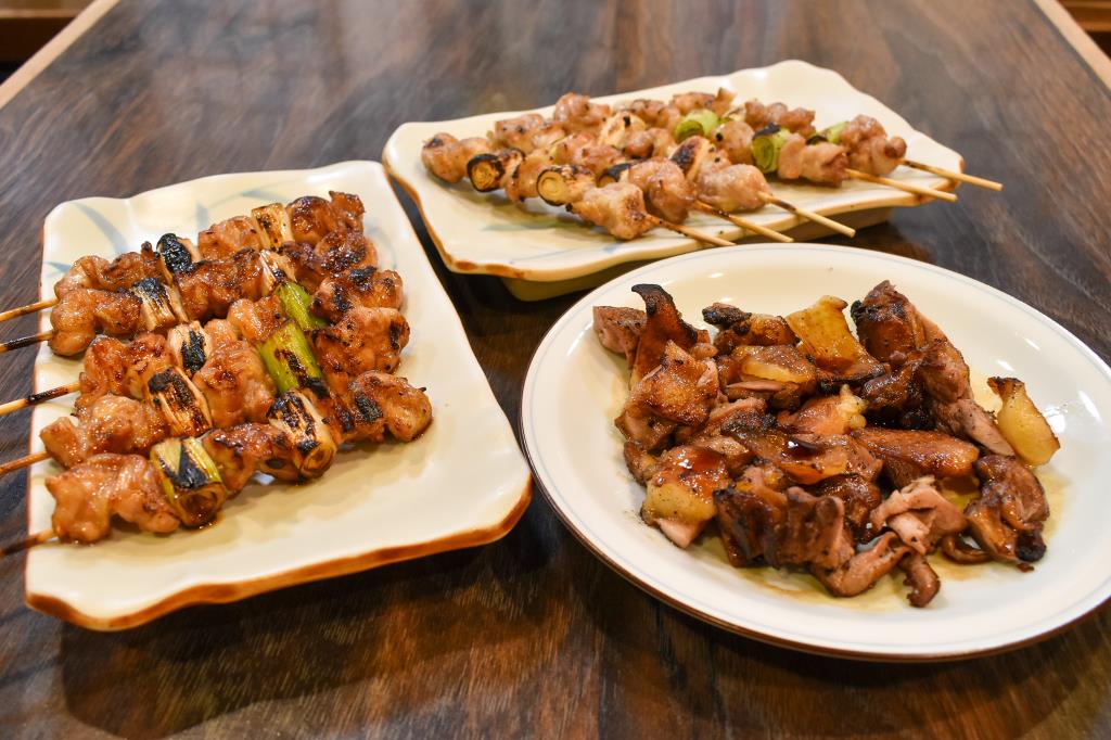 丸八焼鳥店 平和通り店 甲府 居酒屋