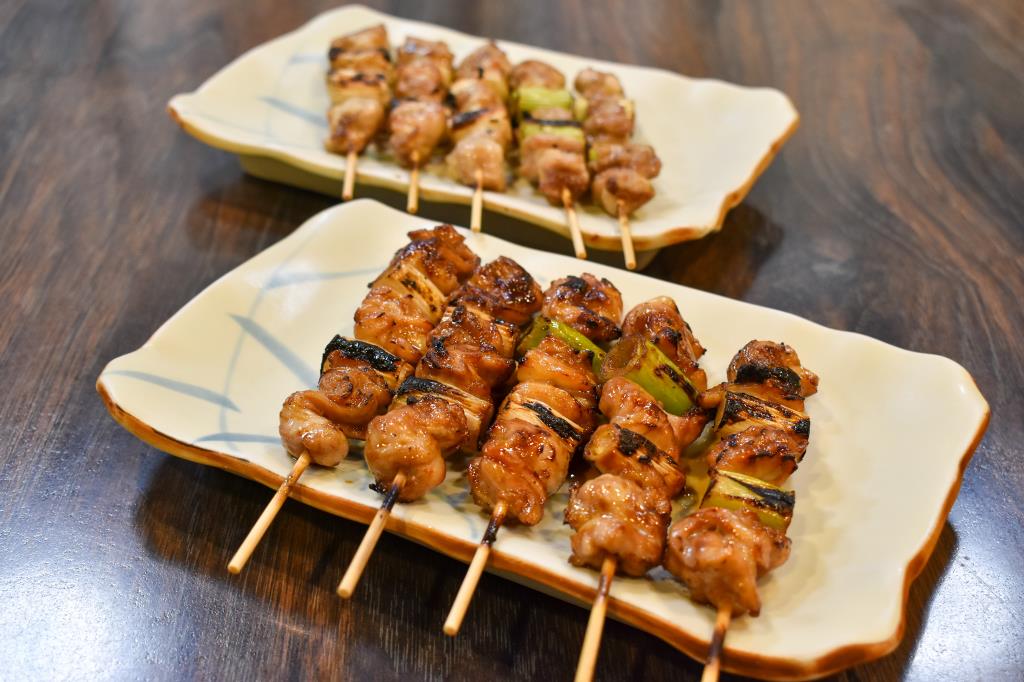 丸八焼鳥店 平和通り店 甲府 居酒屋