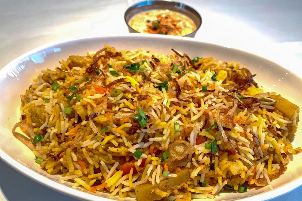 SHREE GANESH エスニック 甲府1
