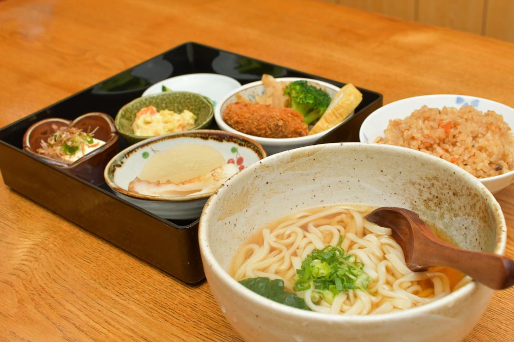 手打ちうどん ほたる 都留市 そばうどん