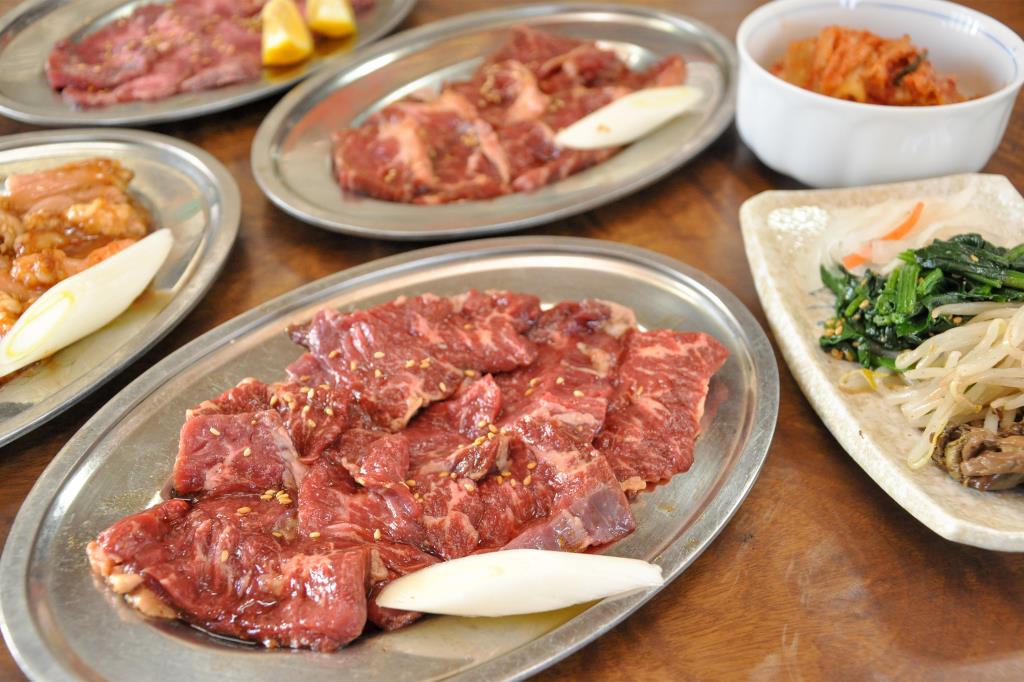 焼肉センター まるま 大月市 焼肉