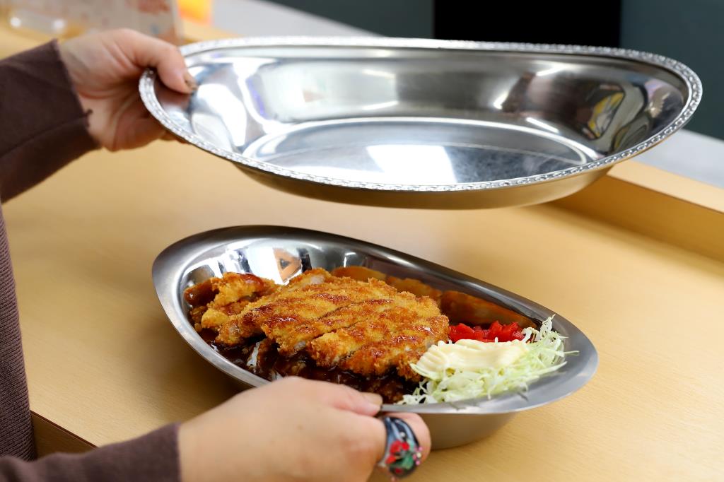 無双タピオカ新メニュー ロースカツカレー＆ジーパイ