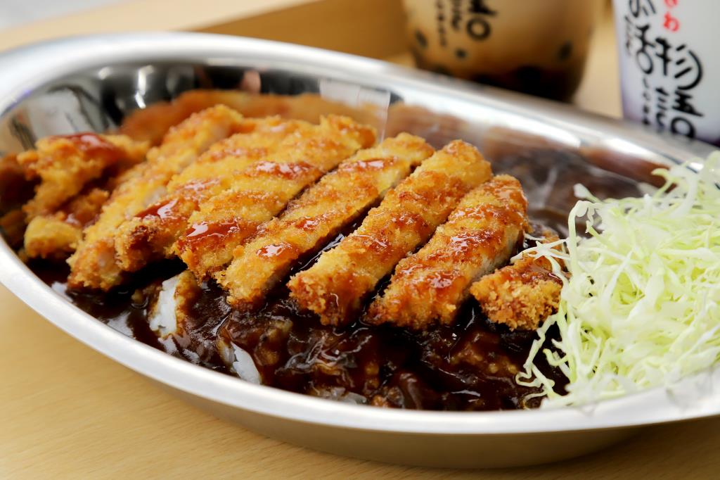 無双タピオカ新メニュー ロースカツカレー＆ジーパイ