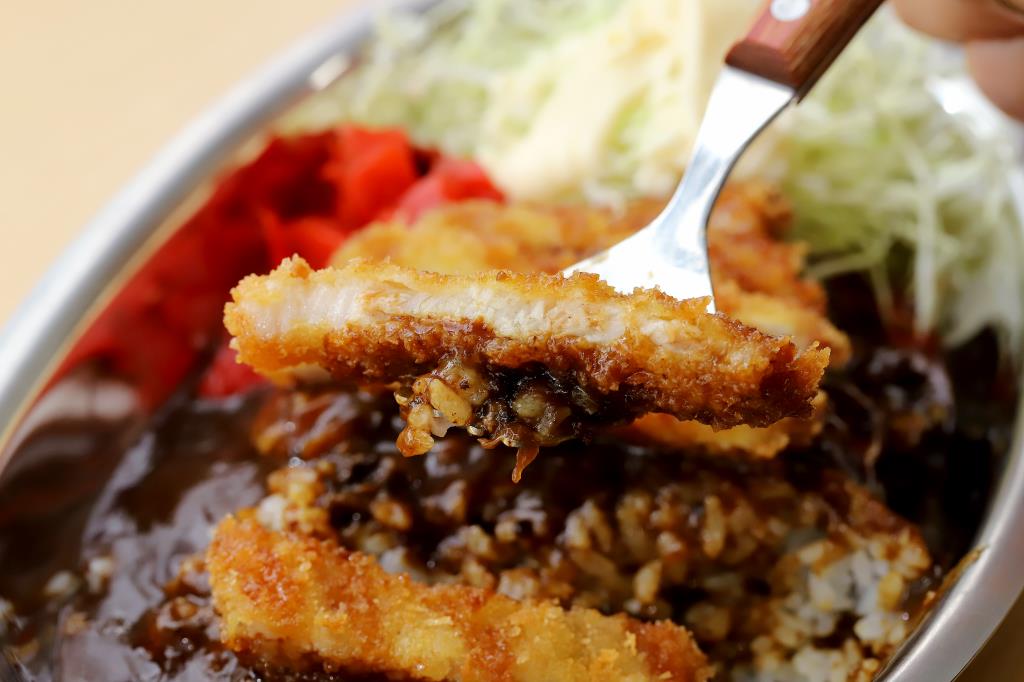 無双タピオカ新メニュー ロースカツカレー＆ジーパイ