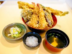 花かげの湯 お食事処 はくさい