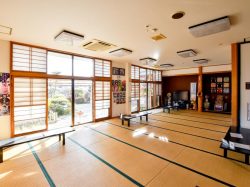 はやぶさ温泉 食事処 山梨市 和食
