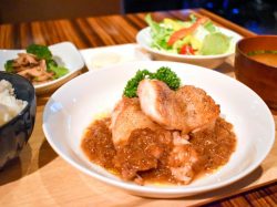 Kitchen＆Cafe Fix 甲府 居酒屋