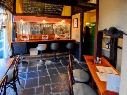 BAR Pes 甲府 バー・イタリアン