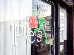BAR Pes 甲府 バー・イタリアン