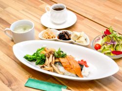食事＆CAFÉ とみー 笛吹市 和食・洋食