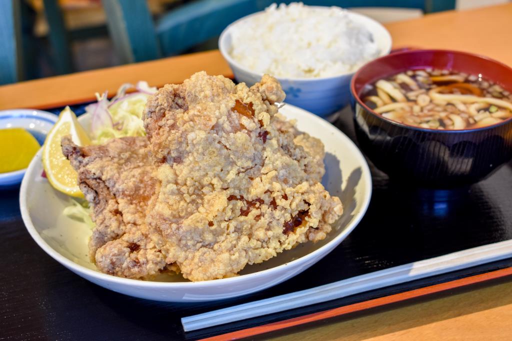 峠の茶屋あおい からあげ 都留5