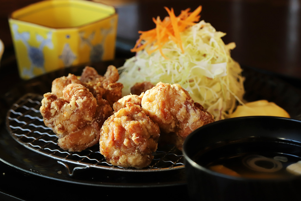 源泉湯燈屋 お食事処 源食菜菜のからあげ
