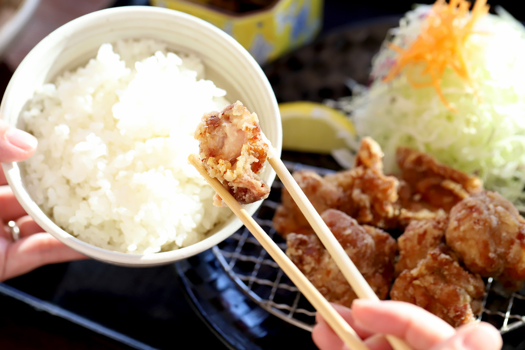 源泉湯燈屋 お食事処 源食菜菜のからあげ3