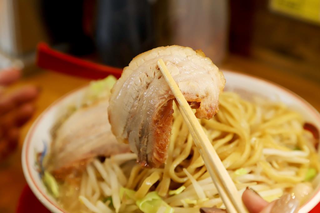 「ラーメン豚彦本店」昭和町にオープン