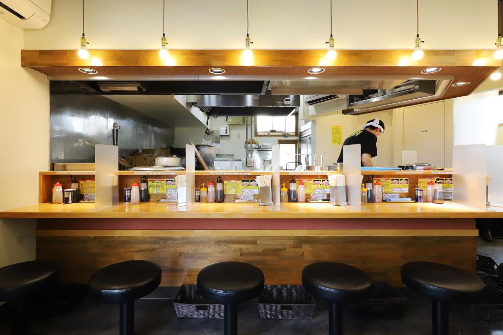 「ラーメン豚彦本店」昭和町にオープン