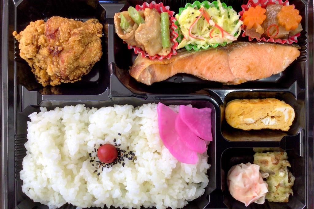 おかあさん弁当 韮崎市 テイクアウト