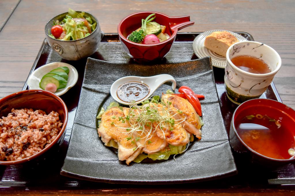 医食同源 彩食健味 百屋 甲斐市 ・カレー