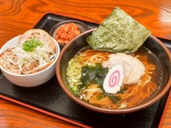 雁坂ラーメン 中村屋
