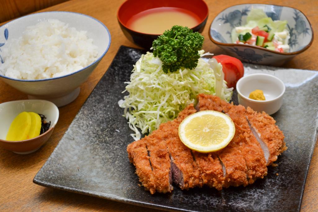 天ぷら・とんかつ みしな 笛吹市 和食