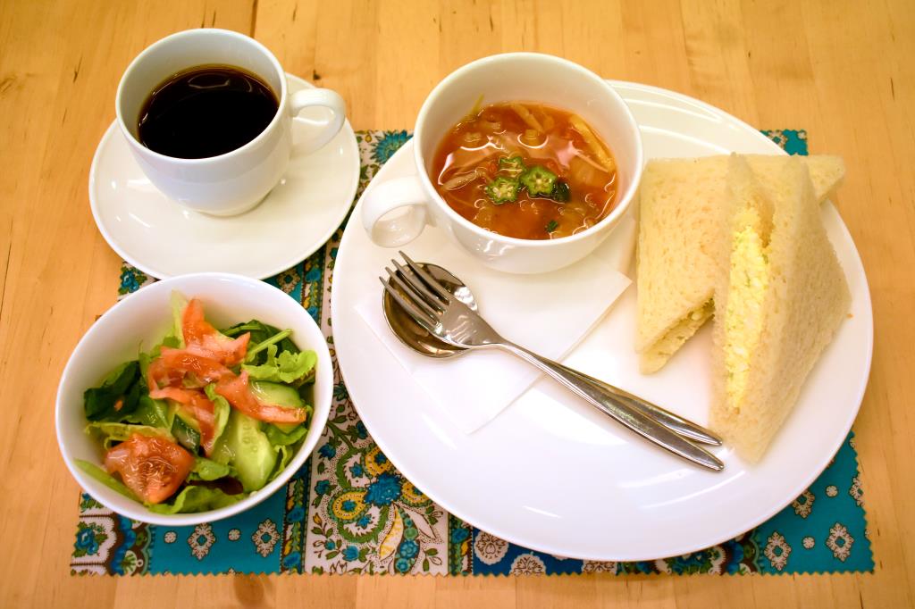 地域コミュニティカフェ ENISHI 甲府 文化施設