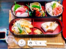 お食事処 花膳