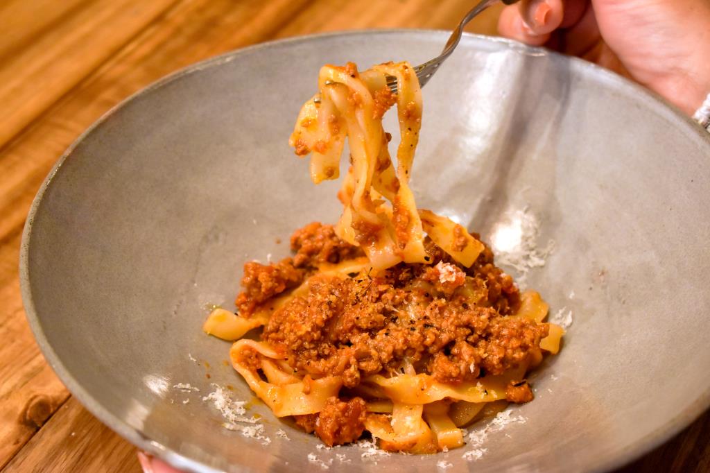 甲府の中心に「NOST」オープン ナチュラルワインと山梨食材のイタリアン