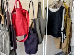 22+ nini plus 甲府 アパレル・アクセサリー・小物