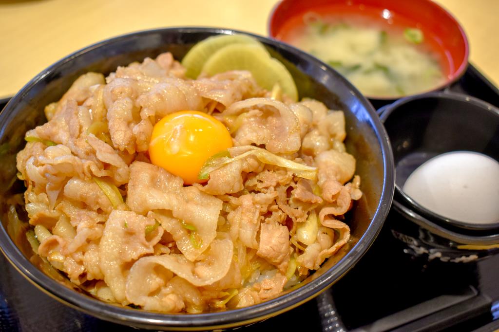 伝説のすた丼屋 甲府店1
