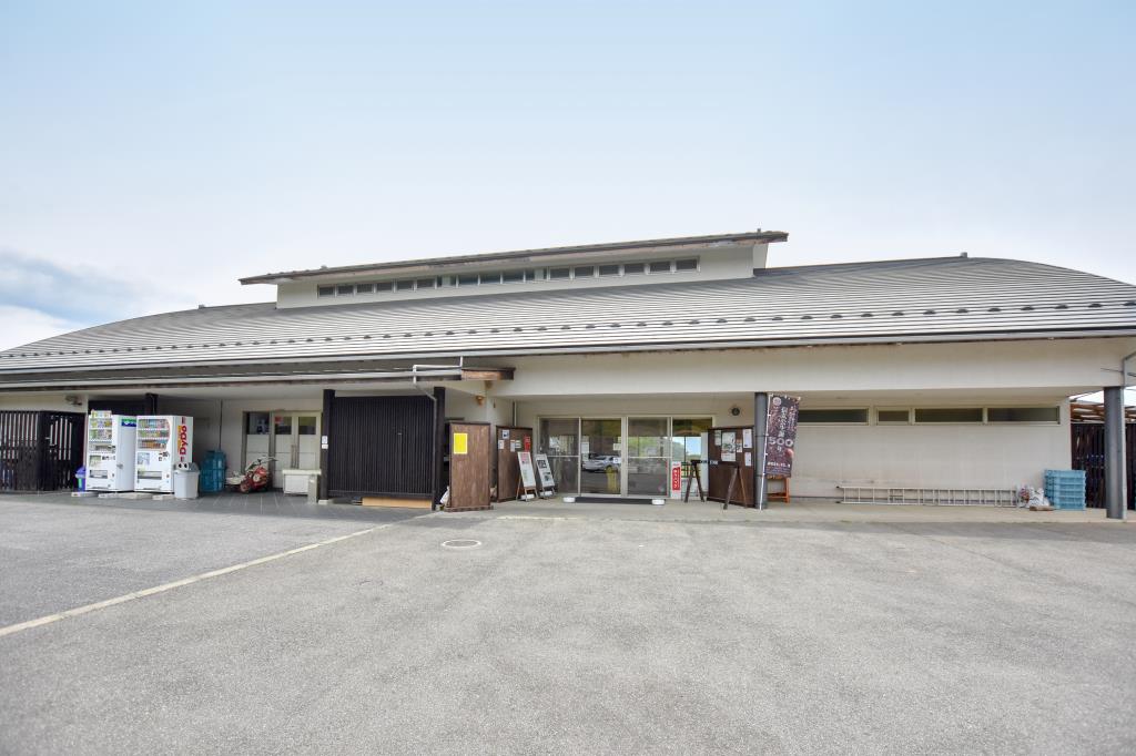 ゆうのう敷島 直売所1