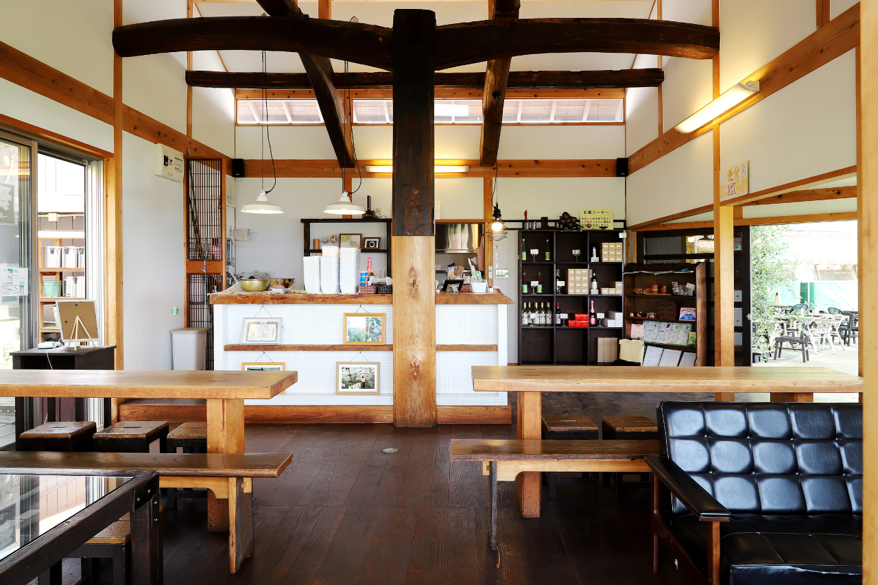 やまきやカフェの店内