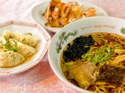 黒豚餃子 寅さんラーメン