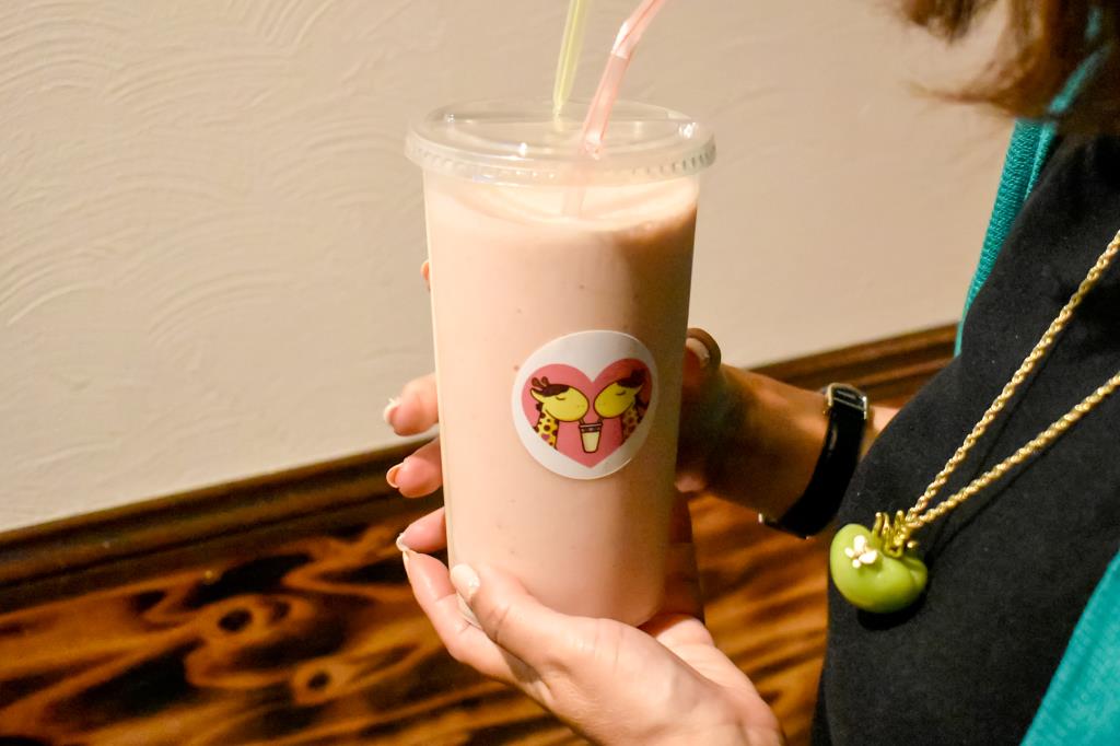 バナナジュース専門店「まがりDEバナナ」