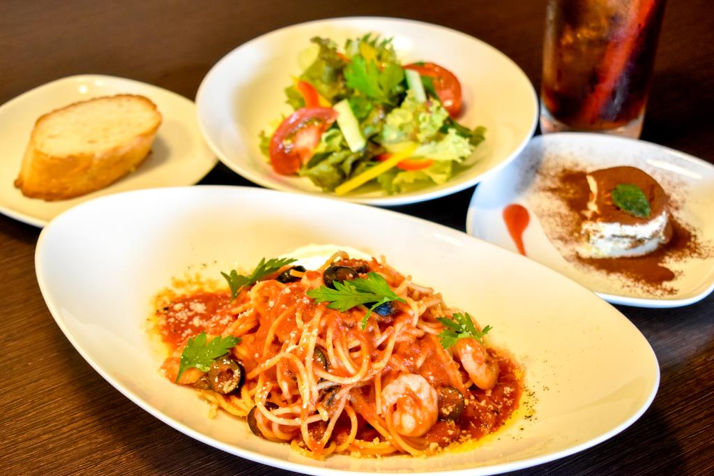 Pizza Bistro Peu a Peu　中央市 イタリアン1