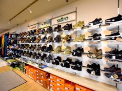 好日山荘　甲府岡島店 アウトドアショップ1