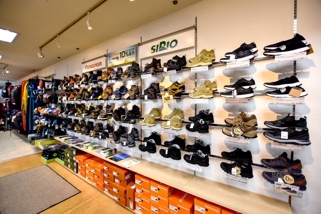 好日山荘　甲府岡島店 アウトドアショップ1