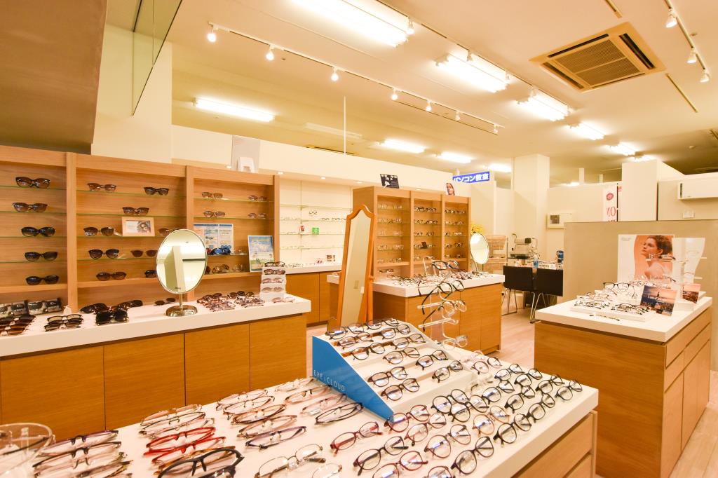セイビドー イッツモア玉穂店　メガネ3