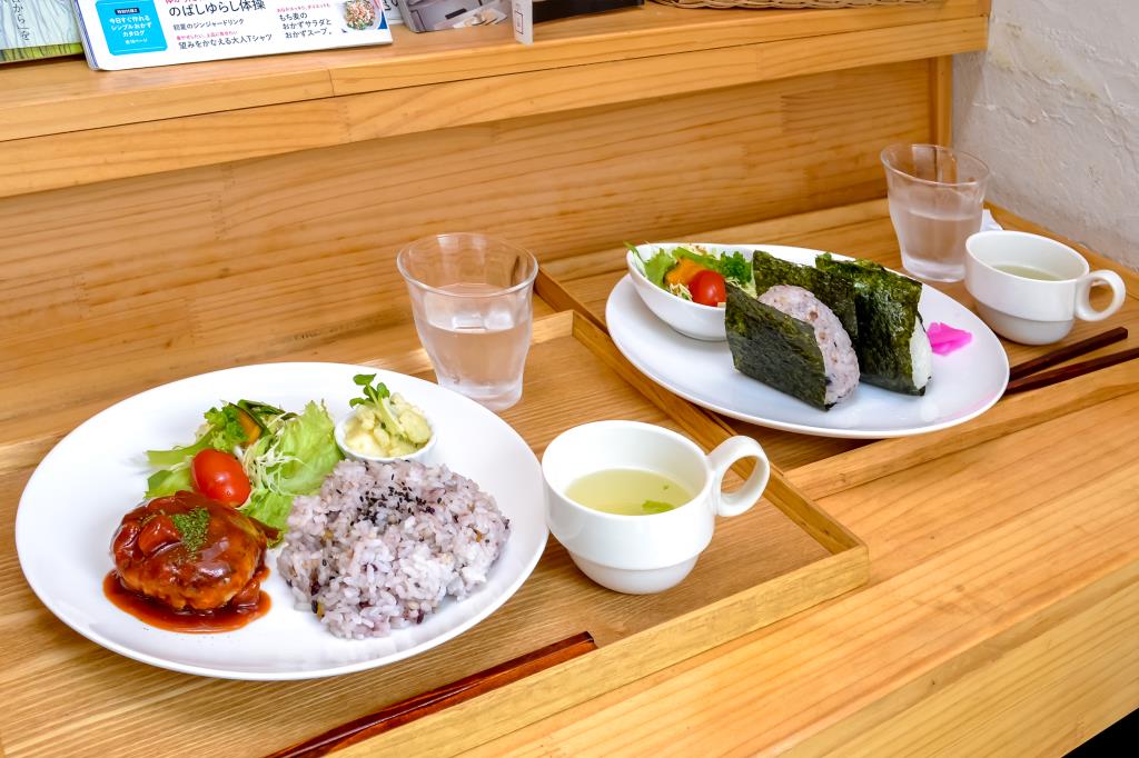 カフェクローバー 甲府1