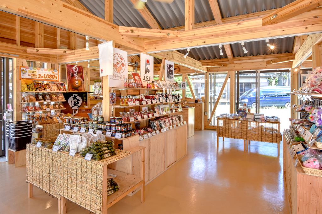 富島屋 忍野 カフェ3