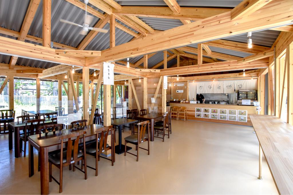 富島屋 忍野 カフェ2