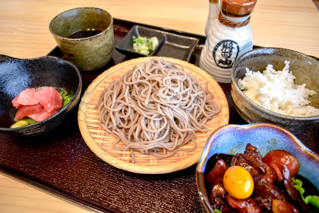 和麺処 天久 甲府 そば1