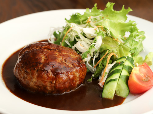Pause Café Restaurant NANBA（ポーズカフェアンドレストランナンバ）のハンバーグ