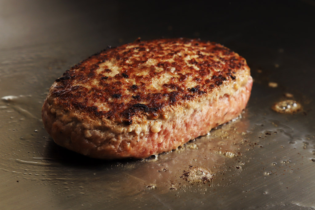 STAKE HOUSE WATAYOSHI（ステーキハウスワタヨシ）のハンバーグ手作りの様子