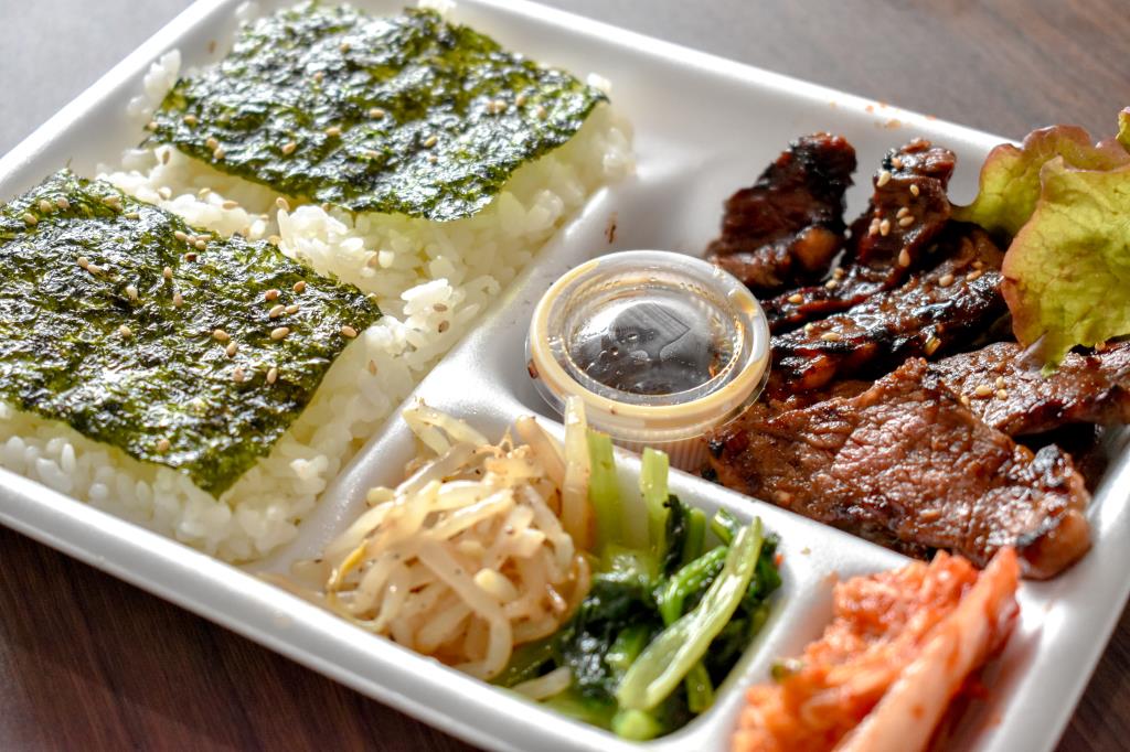 大漁丼家 石和店・焼き肉弁当雪月花3