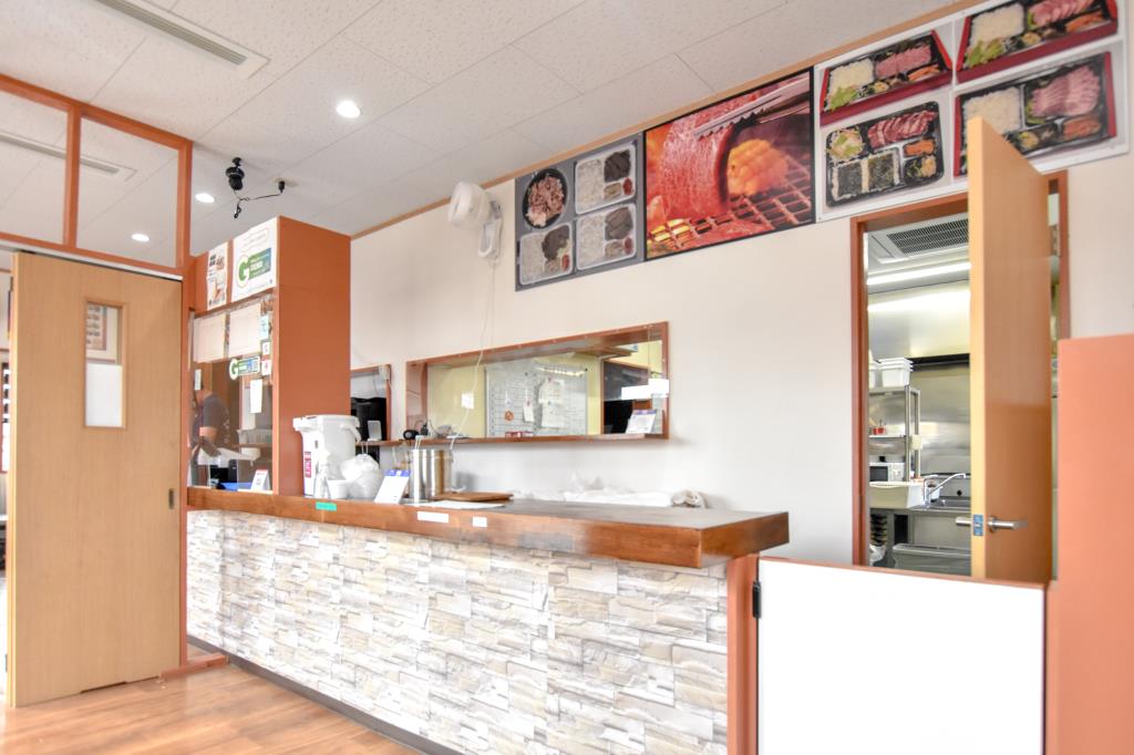 大漁丼家 石和店・焼き肉弁当雪月花4
